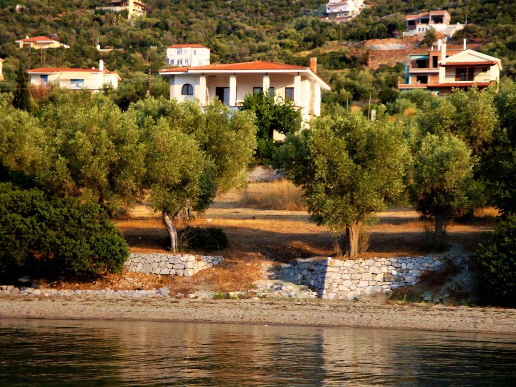 Waterfront Mediterranean Villa Skroponeria Ngoại thất bức ảnh
